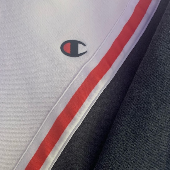 champion sweatshirt - Picture 2 of 3